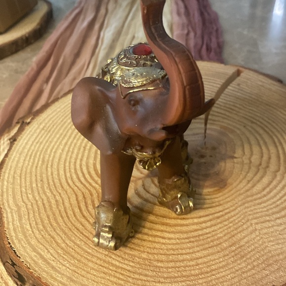 Elegant Elephant Figurine - Picture 3 of 6